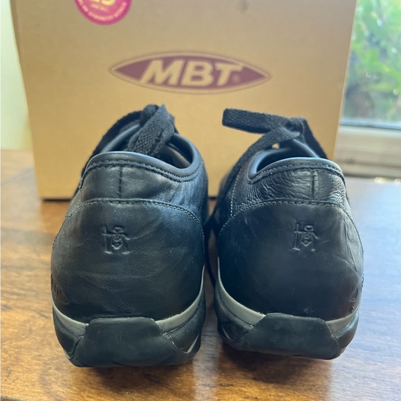 Like NEW MBT Women's Nafasi Black Leather  Toning Walking Shoes US sz. 9-9.5 - Picture 8 of 12